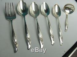 102 PC Rogers Bros IS EXQUISITE 1957 Silverplate Flatware Set