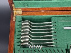 110-Piece Postons Lonsdale Plate Sheffield Silverplate Cased Flatware Set London