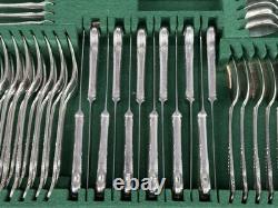 110-Piece Postons Lonsdale Plate Sheffield Silverplate Cased Flatware Set London