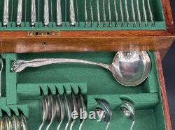 110-Piece Postons Lonsdale Plate Sheffield Silverplate Cased Flatware Set London