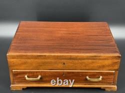 110-Piece Postons Lonsdale Plate Sheffield Silverplate Cased Flatware Set London