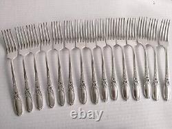 115pc Set Oneida Community White Orchid Silverplate for 15+ Nice