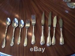 12 Settings 132 Pieces Oneida Community SILVER SHELL Silver Plated Flatware