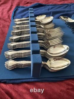 12 settings Community Oneida Affection Silverplate Flatware + serving and case