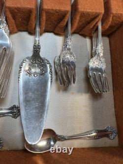 1847 ROGERSAVON PATTERN SILVERPLATE190164 PCS WithDOVETAIL BOXVGC