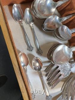 1847 ROGERSAVON PATTERN SILVERPLATE190164 PCS WithDOVETAIL BOXVGC