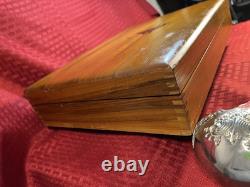 1847 ROGERSAVON PATTERN SILVERPLATE190164 PCS WithDOVETAIL BOXVGC