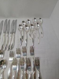 1847 ROGERS BROS FLAIR SILVERPLATED DINNER SET SERVICE FOR 8 Mint Condition