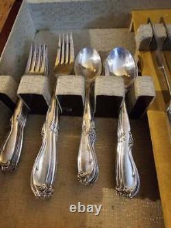 1847 ROGERS BROS Silver Plate Flatware Set 56 Pc In Wooden Box