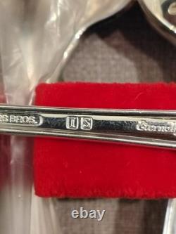 1847 ROGER Bros ETERNALLY YOURS IS Set Silverware Set Service for 12