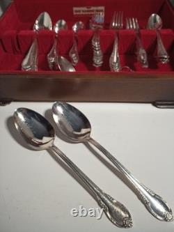 1847 Roger Bros Silverware Set Remembrance Pattern 8 Place Setting 83 Pieces
