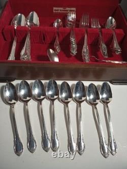 1847 Roger Bros Silverware Set Remembrance Pattern 8 Place Setting 83 Pieces
