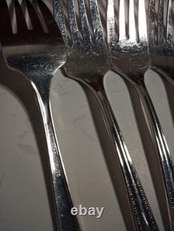 1847 Roger Bros Silverware Set Remembrance Pattern 8 Place Setting 83 Pieces