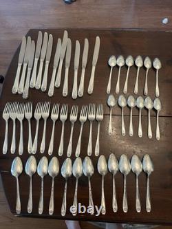 1847 Roger's Brothers IS Daffodil Silverware Setting for 12 People Great cond