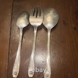 1847 Roger's Brothers IS Daffodil Silverware Setting for 12 People Great cond