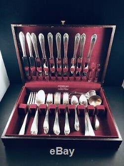 1847 Rogers Bros 60pc LOVELACE Flatware Silver plated Set IS Silverware +Chest