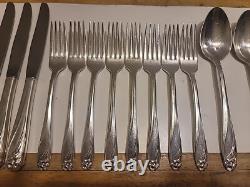 1847 Rogers Bros Daffodil Silverware Flatware IS Set For 8 People 66 Pcs Vtg