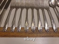 1847 Rogers Bros Daffodil Silverware Flatware IS Set For 8 People 66 Pcs Vtg
