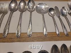 1847 Rogers Bros Daffodil Silverware Flatware IS Set For 8 People 66 Pcs Vtg