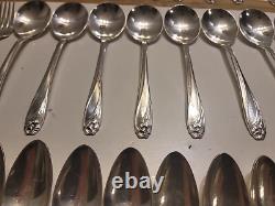1847 Rogers Bros Daffodil Silverware Flatware IS Set For 8 People 66 Pcs Vtg