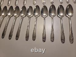 1847 Rogers Bros Daffodil Silverware Flatware IS Set For 8 People 66 Pcs Vtg