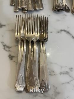 1847 Rogers Bros IS X8 Silverplate Flatware Hammered Gothic Arch 44 Pc Art Deco