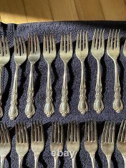1847 Rogers Bros I S Heritage 81 Pc Set Service Silverware Set, Silver Plated