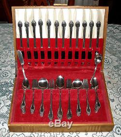 1847 Rogers Bros REMEMBRANCE Flatware Set for 12 with 1847 Chest 77 pieces Nice