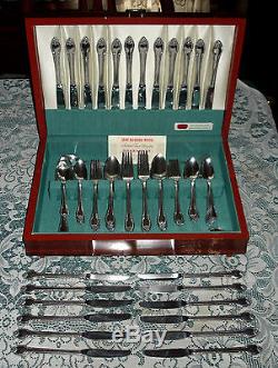 1847 Rogers Bros REMEMBRANCE Flatware Set for 12 with 1847 Chest 90 pieces Nice