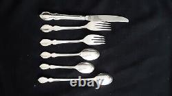 1847 Rogers Bros Silverplate Reflection 43 Pieces of Cutlery in Chest
