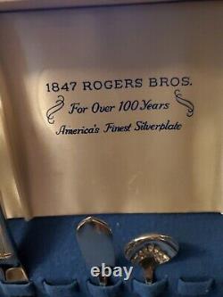 1847 Rogers Bros Silverware DAFFODIL 54 Piece Set in Blonde Wooden Case
