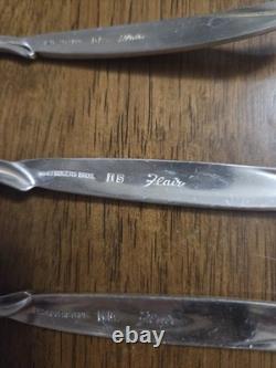 1847 Rogers Flair service for 8. 50 piece beautiful plated silver dinnerware set