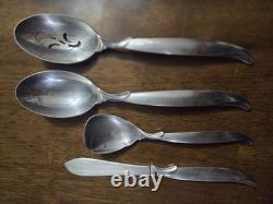 1847 Rogers Flair service for 8. 50 piece beautiful plated silver dinnerware set