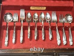 1938 Holmes & Edwards IS Inlaid Silver Plate Flatware 12 Place Set 81 PC & Case
