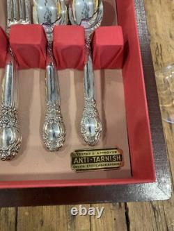 1953 Oneida Ballard Community Plate Silverware Set 7035 Mahogany Chest 56 pcs