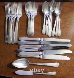 34 pcs VTG Oneida Paul Revere Silverplate Flatware 1927 VGC
