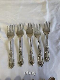 40 Pc Reed & Barton 1945 Festivity Silverplate Flatware Set No Monograms