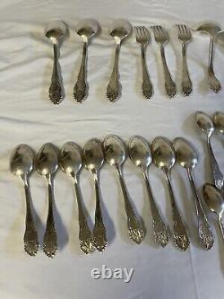 40 Pc Reed & Barton 1945 Festivity Silverplate Flatware Set No Monograms