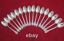 52 Pieces 1847 Rogers Bros REMEMBRANCE Silverplate Flatware Set Service for 8