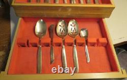 53 pc ONEIDA FLATWARE SET COMMUNITY SILVERPLATE SILVERWARE SOUTH SEAS WithCase