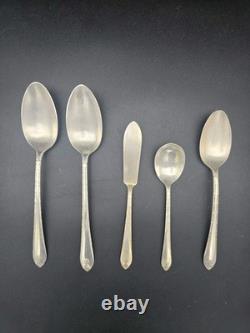 58 piece Wm Rogers & Son International Silver 1940's EXQUISITE pattern