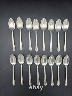 58 piece Wm Rogers & Son International Silver 1940's EXQUISITE pattern