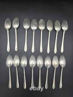 58 piece Wm Rogers & Son International Silver 1940's EXQUISITE pattern