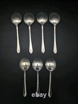 58 piece Wm Rogers & Son International Silver 1940's EXQUISITE pattern