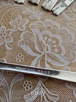 72 pc Nobility Silverplate Flatware CAPRICE with Wood Box, Oneida Silver 1937