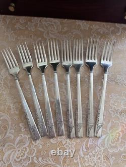 72 pc Nobility Silverplate Flatware CAPRICE with Wood Box, Oneida Silver 1937