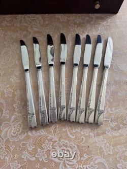 72 pc Nobility Silverplate Flatware CAPRICE with Wood Box, Oneida Silver 1937