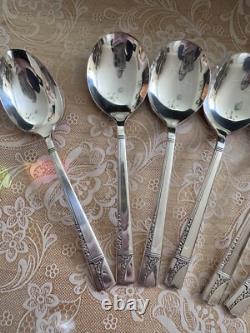 72 pc Nobility Silverplate Flatware CAPRICE with Wood Box, Oneida Silver 1937