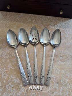 72 pc Nobility Silverplate Flatware CAPRICE with Wood Box, Oneida Silver 1937