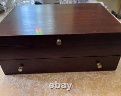 72 pc Nobility Silverplate Flatware CAPRICE with Wood Box, Oneida Silver 1937